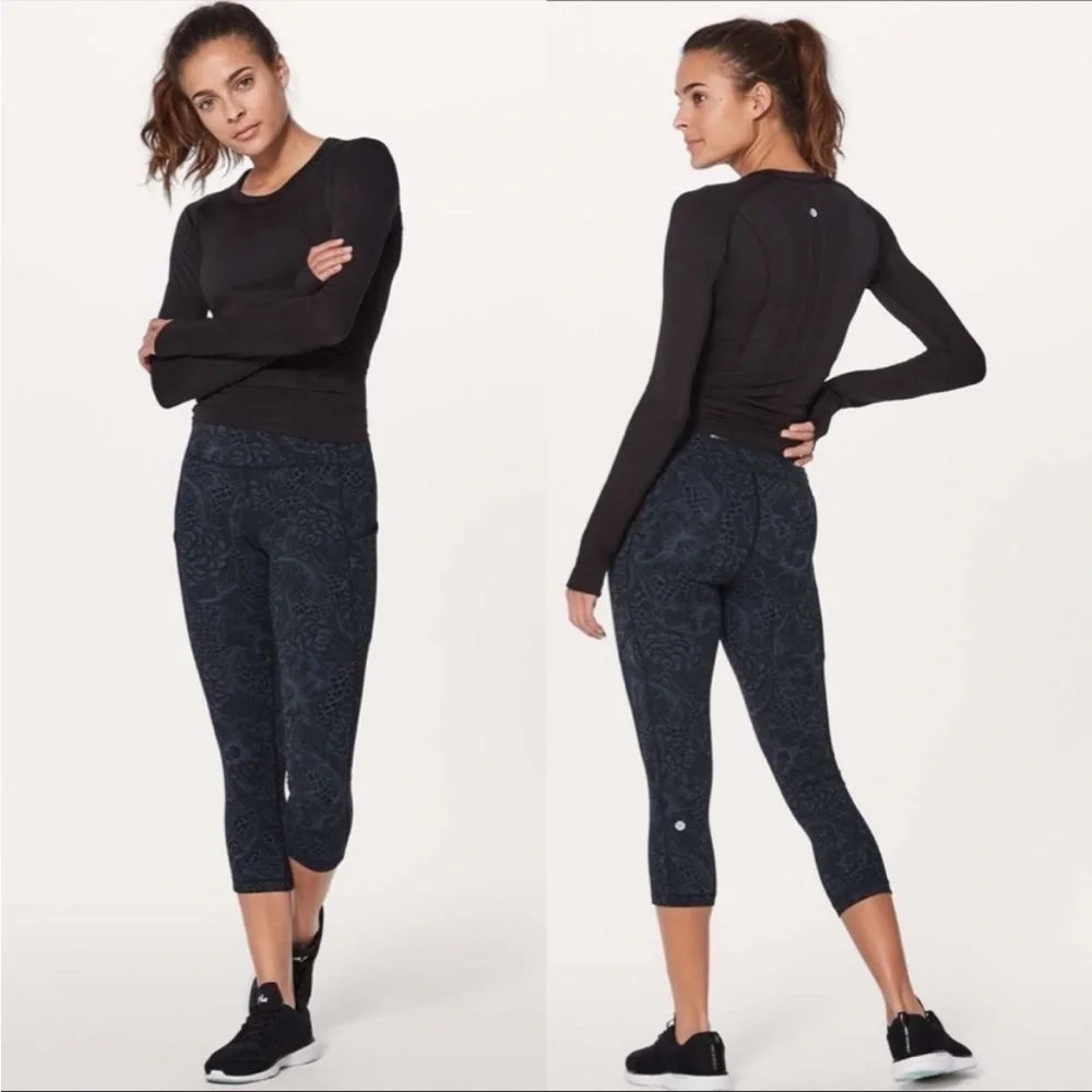 Lululemon- Speed Up Crop 21’ in Nouveau Mach Blue Black-  4